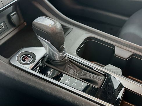 Used 2025 Nissan Sentra SV image 23