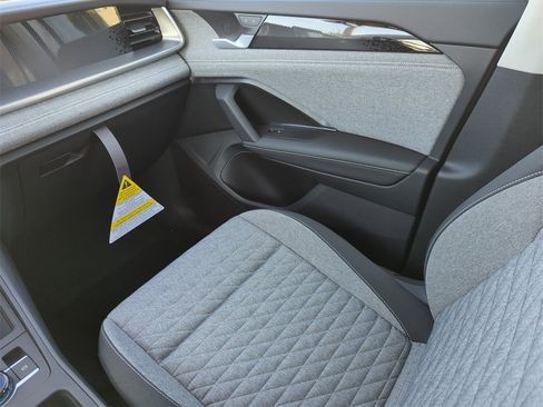 New 2026 Volkswagen Tiguan S image 22