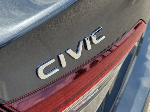 Used 2025 Honda Civic Sport image 6