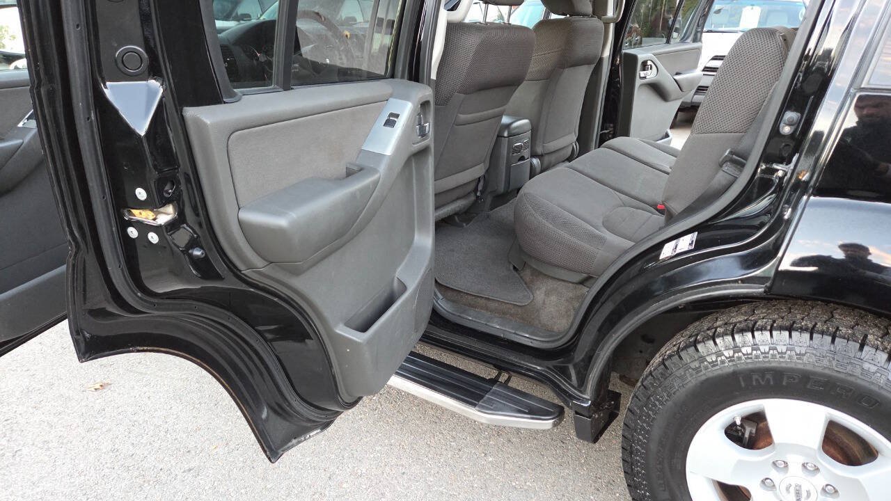 Used 2011 Nissan Pathfinder S AWD/4WD image 32