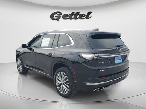 Used 2025 Buick Enclave Avenir FWD image 7