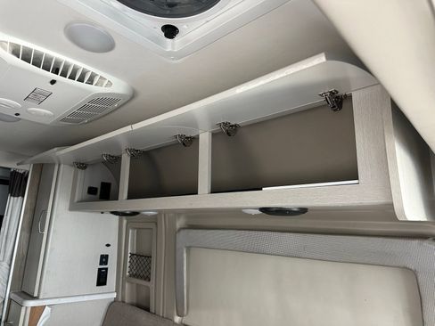 Used 2021 RAM ProMaster 1500 w/ Convenience Group FWD image 17