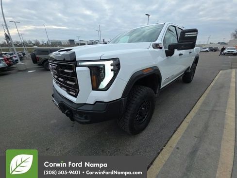 Used 2024 GMC Sierra 2500 AT4X w/ AT4X AEV Edition image 5