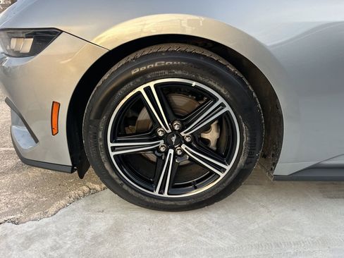 Used 2024 Ford Mustang Premium image 7