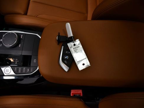 Used 2022 BMW X3 xDrive30i w/ Premium Package 2 image 24