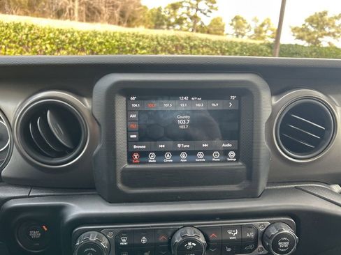 Used 2021 Jeep Wrangler Unlimited Sport image 18