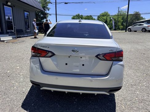 Used 2020 Nissan Versa SV FWD image 7