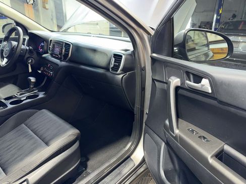 Used 2019 Kia Sportage LX FWD image 24