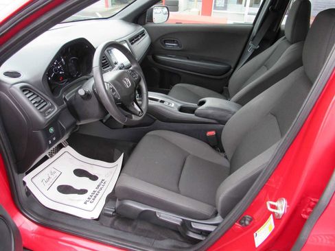 Used 2019 Honda HR-V Sport image 14