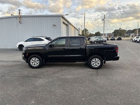 Used 2022 Nissan Frontier SV image 8