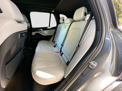 Certified 2024 BMW X5 sDrive40i w/ Premium Package image 26