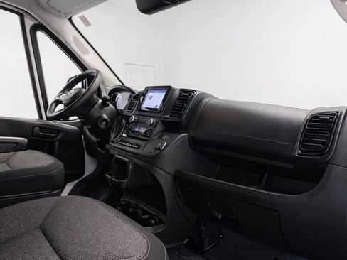 Used 2025 RAM ProMaster 2500 FWD image 15