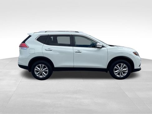 Used 2016 Nissan Rogue SV image 7