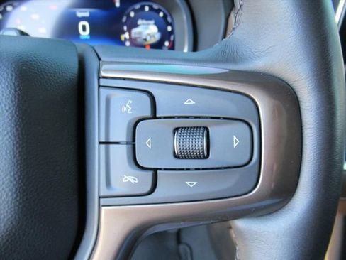 Used 2024 Chevrolet Suburban High Country w/ Advanced Technology Package image 26