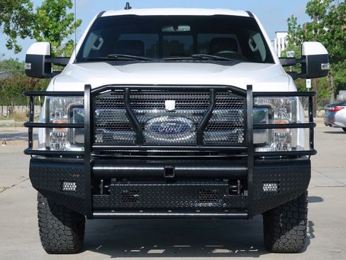 Used 2019 Ford F250 Lariat w/ Lariat Value Package AWD/4WD image 4