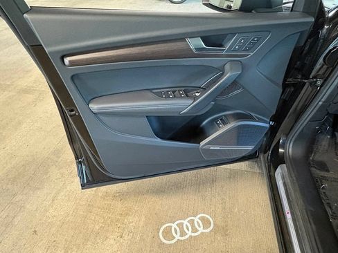 Used 2024 Audi Q5 e Premium Plus w/ Premium Plus Package AWD/4WD image 19