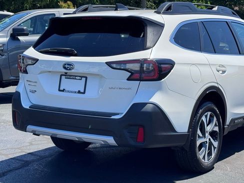 Used 2022 Subaru Outback Limited w/ Popular Package #2 AWD/4WD image 12