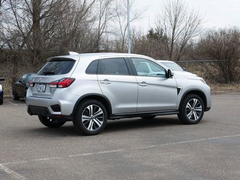 Used 2023 Mitsubishi Outlander Sport SE image 5