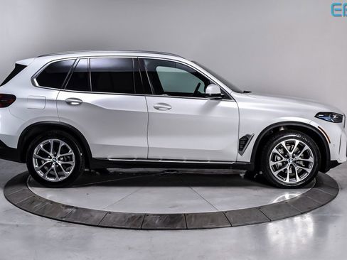 Used 2024 BMW X5 xDrive40i w/ Premium Package image 7