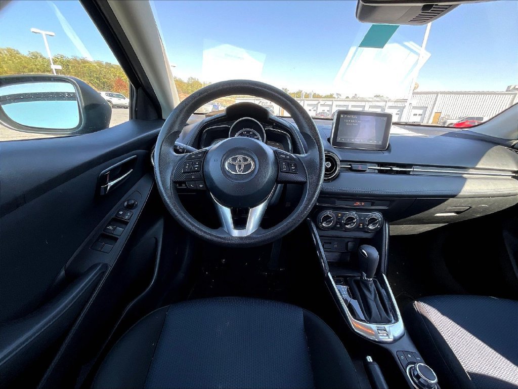 Used 2017 Toyota Yaris iA FWD image 10