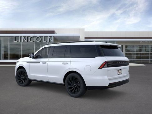 New 2025 Lincoln Navigator Reserve w/ Jet Appearance Package image 4