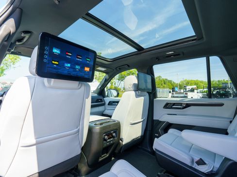 New 2026 Chevrolet Tahoe Premier AWD/4WD image 11