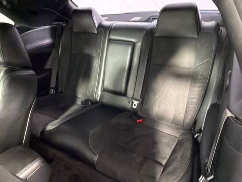 Used 2016 Dodge Challenger R/T Scat Pack w/ Leather Interior Group image 21