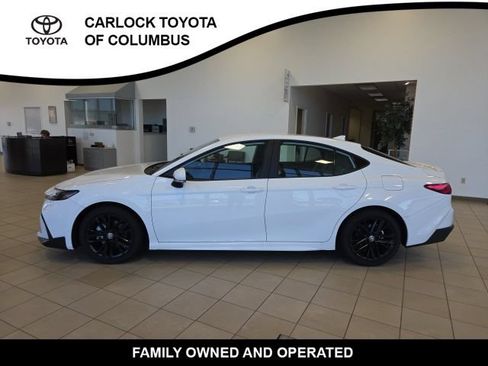 Used 2026 Toyota Camry SE w/ Convenience Package FWD image 3
