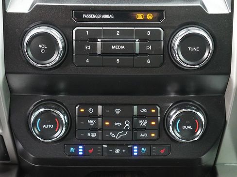 Used 2021 Ford F350 Lariat AWD/4WD image 24