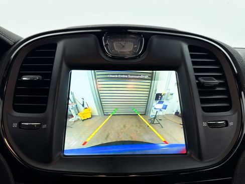 Used 2018 Chrysler 300 S w/ 300S Premium Group image 12