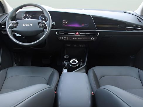 Certified 2024 Kia Niro Wind FWD image 15