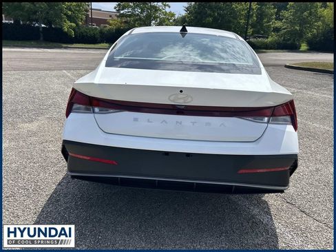 New 2026 Hyundai Elantra SE FWD image 6