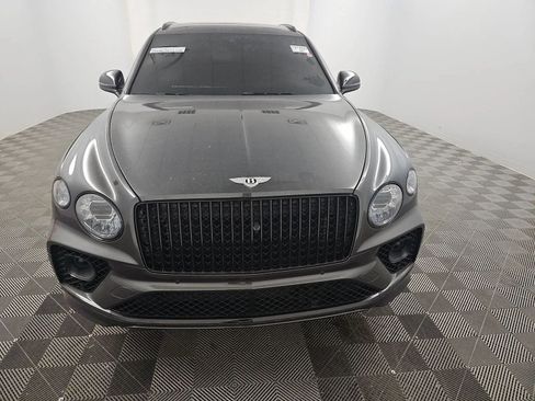 Used 2023 Bentley Bentayga Extended Wheelbase AWD/4WD image 7