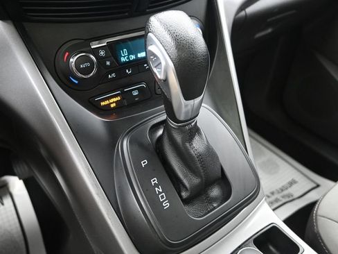 Used 2016 Ford Escape SE w/ Equipment Group 201A FWD image 21