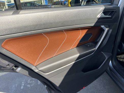 Used 2022 Volkswagen Tiguan SEL R-Line image 23