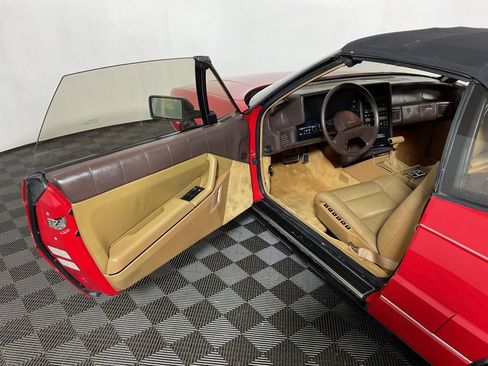 Used 1988 Cadillac Allante image 14