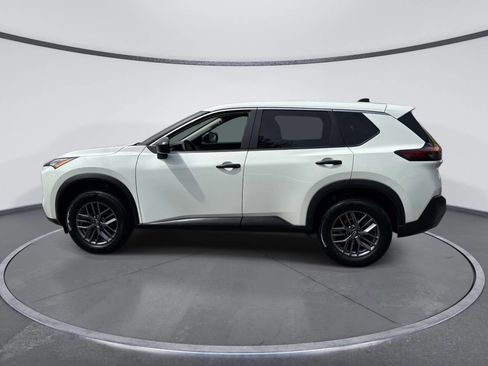 Used 2023 Nissan Rogue S AWD/4WD image 2