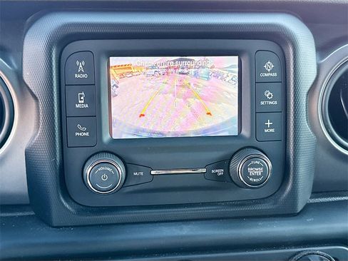 Used 2021 Jeep Wrangler Unlimited Willys image 14