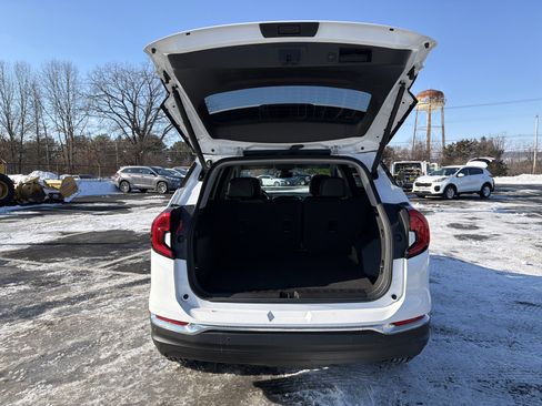 Used 2022 GMC Terrain SLT w/ Tech Package image 33