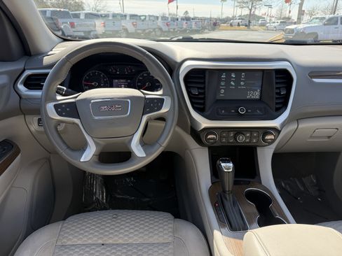 Used 2019 GMC Acadia SLE image 14