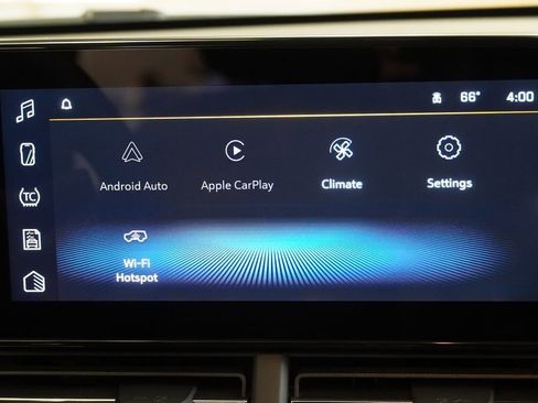 Certified 2025 Chevrolet Trax RS w/ Driver Confidence Package image 19