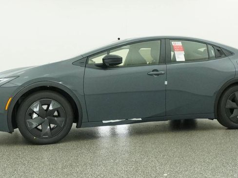 New 2026 Toyota Prius Plug-In Hybrid image 29