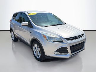 Used 2016 Ford Escape SE video 1