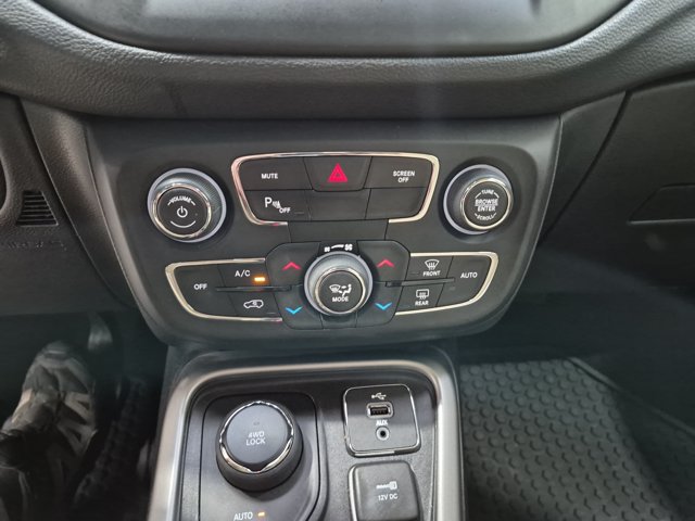 Used 2018 Jeep Compass Sport w/ Tech Group AWD/4WD image 22