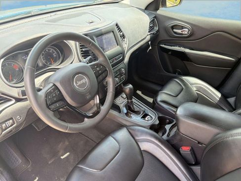 Used 2020 Jeep Cherokee Latitude Plus FWD image 4
