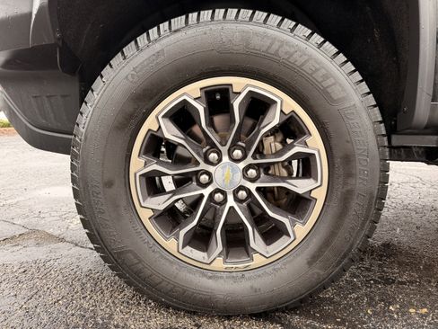 Used 2018 Chevrolet Colorado ZR2 image 9