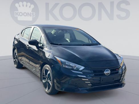 Used 2024 Nissan Versa SR w/ Trunk Package image 8