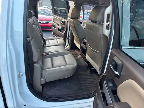 Used 2018 Chevrolet Silverado 1500 LTZ Z71 image 24