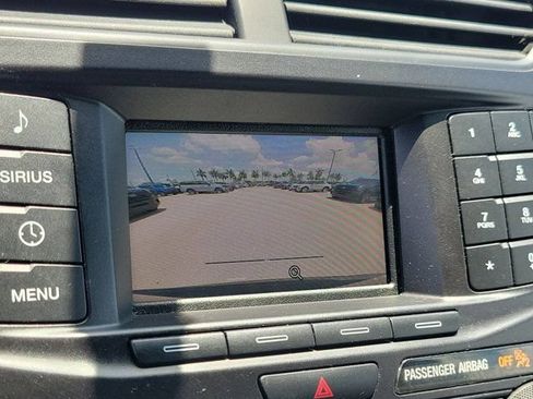 Certified 2018 Ford Explorer FWD image 29