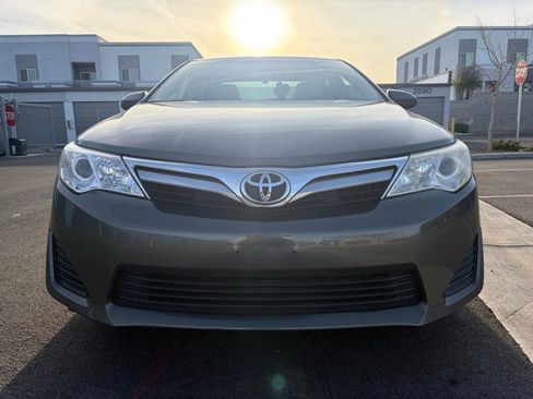 Used 2012 Toyota Camry LE image 3